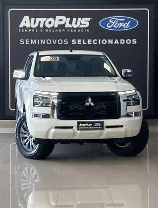 MITSUBISHI TRITON 2.4 BITURBO DIESEL CD HPE 4X4 AUTOMÁTICO MITSUBISHI TRITON 2.4 BITURBO DIESEL CD HPE 4X4 AUTOMÁTICO